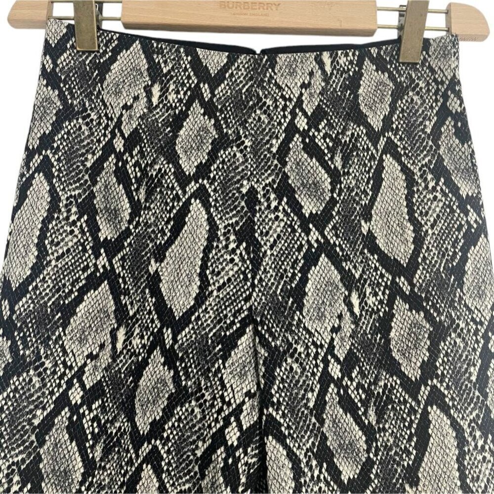 Alice + Olivia Black and White Snake Print Skinny Pants - Picture 3 of 11